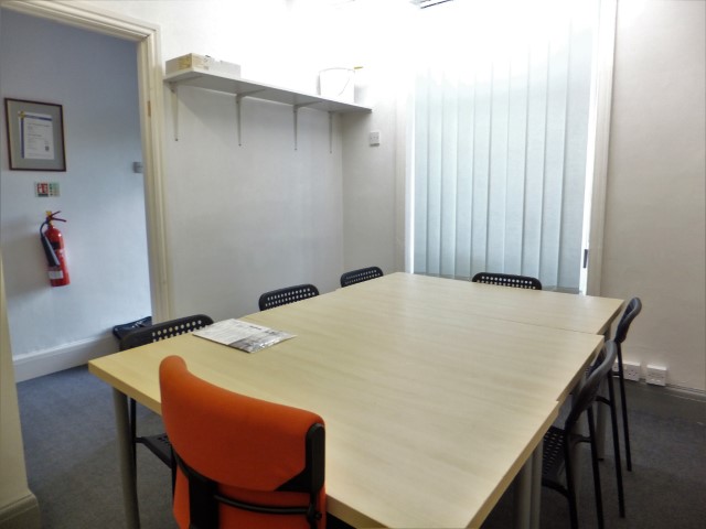 High Peak work space to let